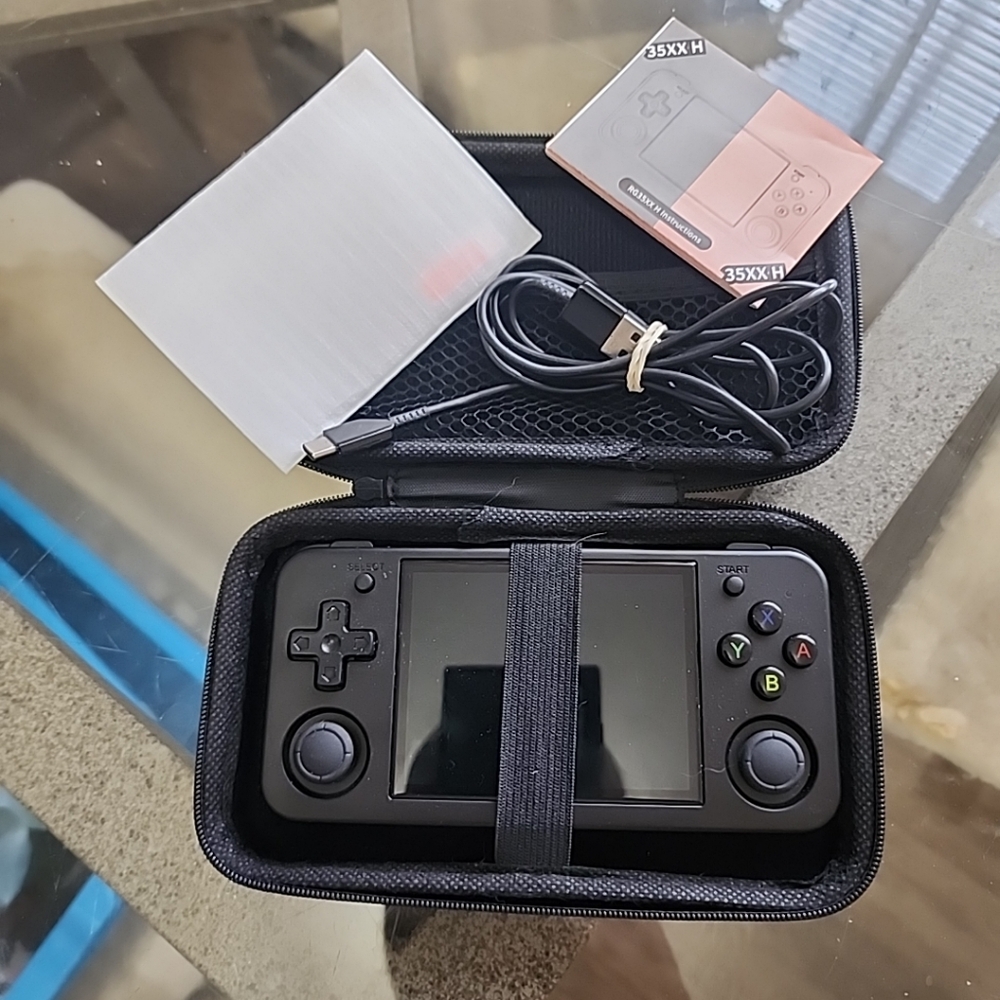 Anbernic RG35XX H Retro Handheld Game Console 64GB Black